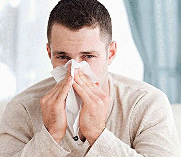 感冒鼻塞喉咙痛吃什么药？感冒严重鼻塞有什么快速办法？